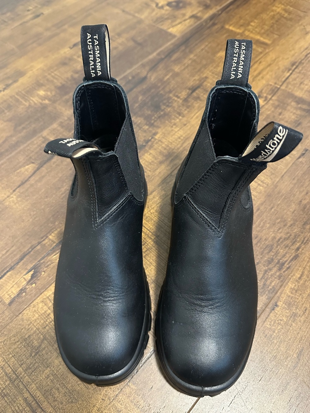 Blundstone Black Chelsea Boots (US 7)
